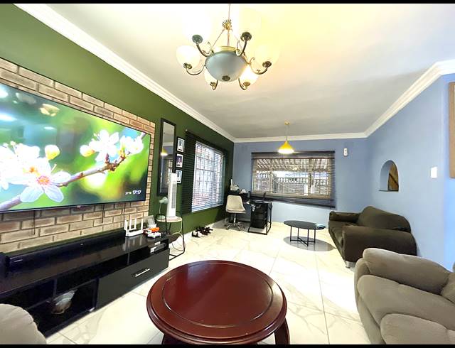 4 BEDROOM HOUSE FOR SALE IN MOBENI HEIGHTS